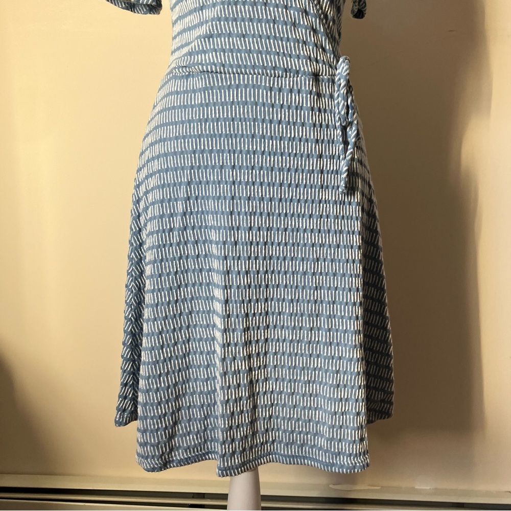 Caution to the Wind Baby Blue Faux Wrap Short Sleeve Mini Dress size Medium - Picture 4 of 8